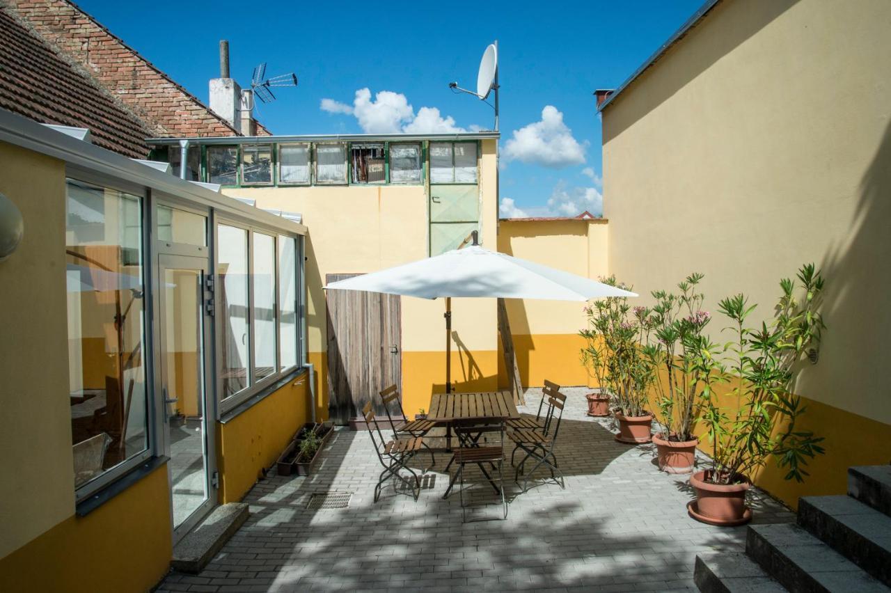 Ubytovani Domecek V Mikulove Apartment Екстериор снимка